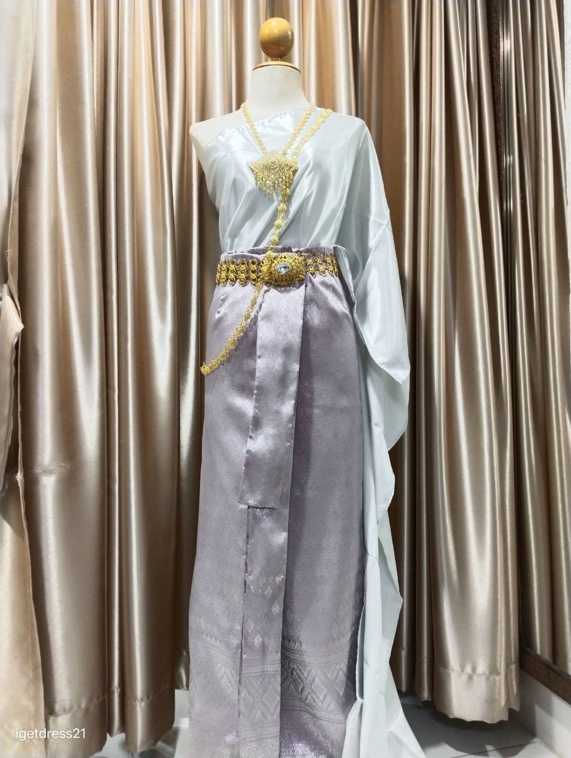 ชุดไทย