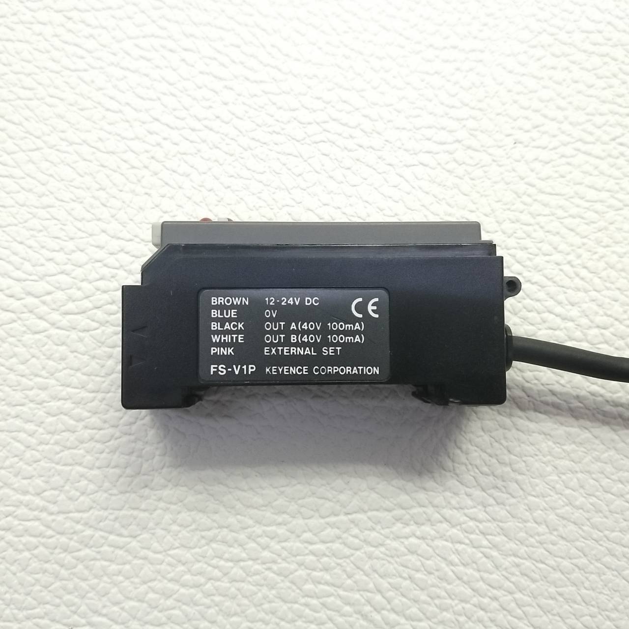 Fiber Amp Keyence รุ่น FS-V1P, PNP (ไม่มีฝา)
