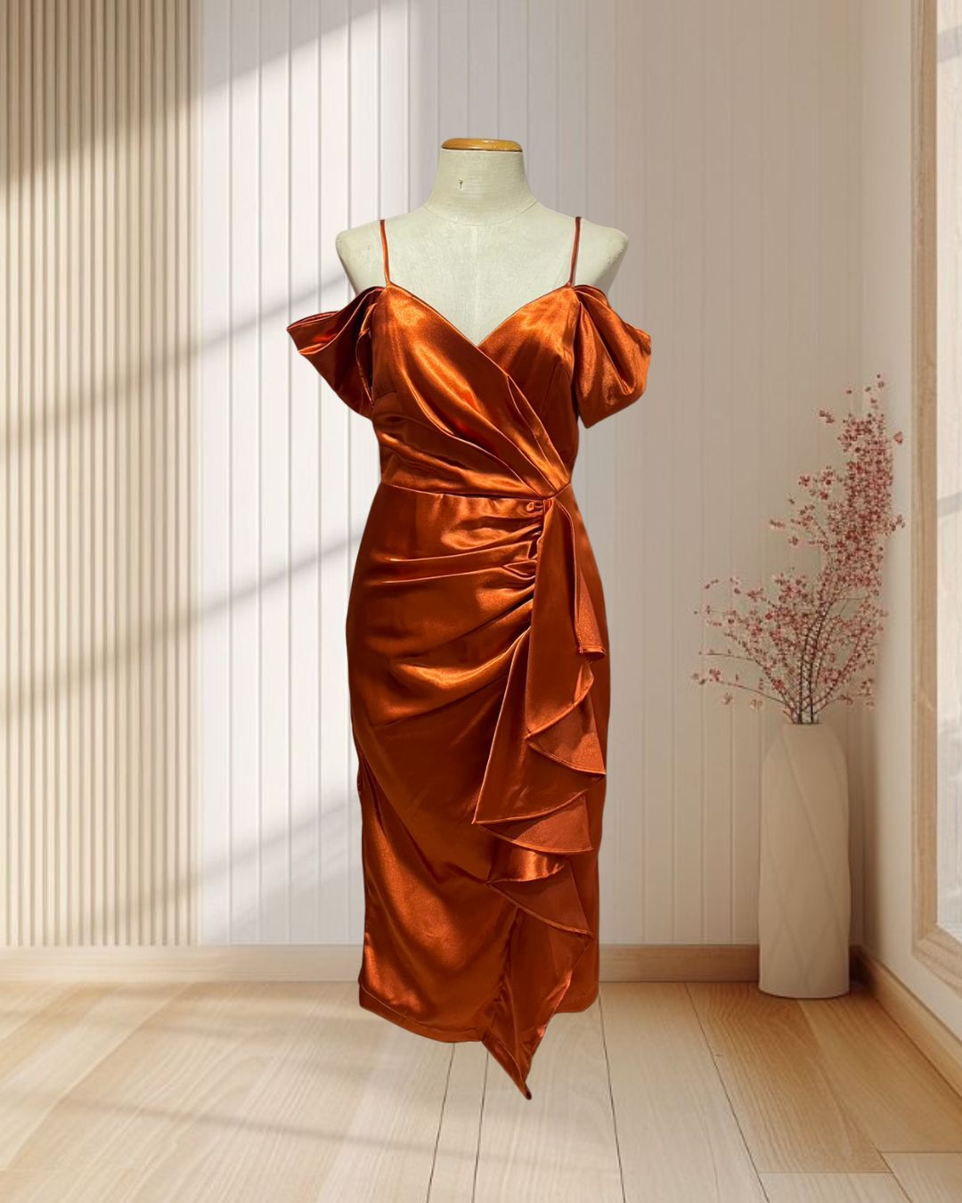 (PRE-LOVED) ชุดราตรีสั้นสายเดี่ยวปาดไหล่สีส้ม S