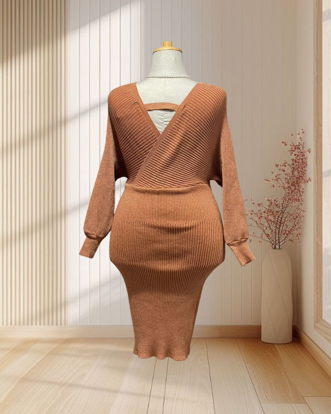 (PRE-LOVED) เดรสสั้นสีน้ำตาล งานไหมพรม แขนยาว คอแหวกป้าย ไซส์ 2XL