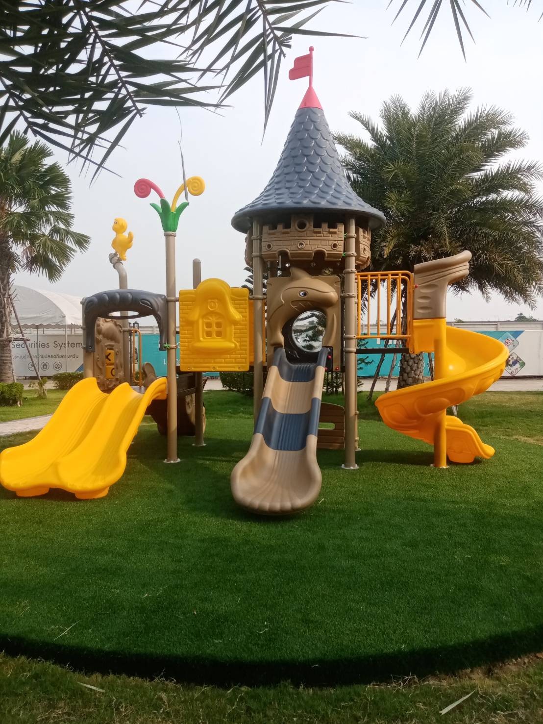 เครื่องเล่นสนาม ชุด ปราสาทรถแข่ง เครื่องเล่นราคาสุดคุ้ม