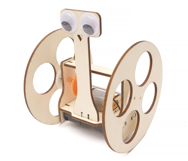 รถสมดุลย์ 2 ล้อโครงไม้