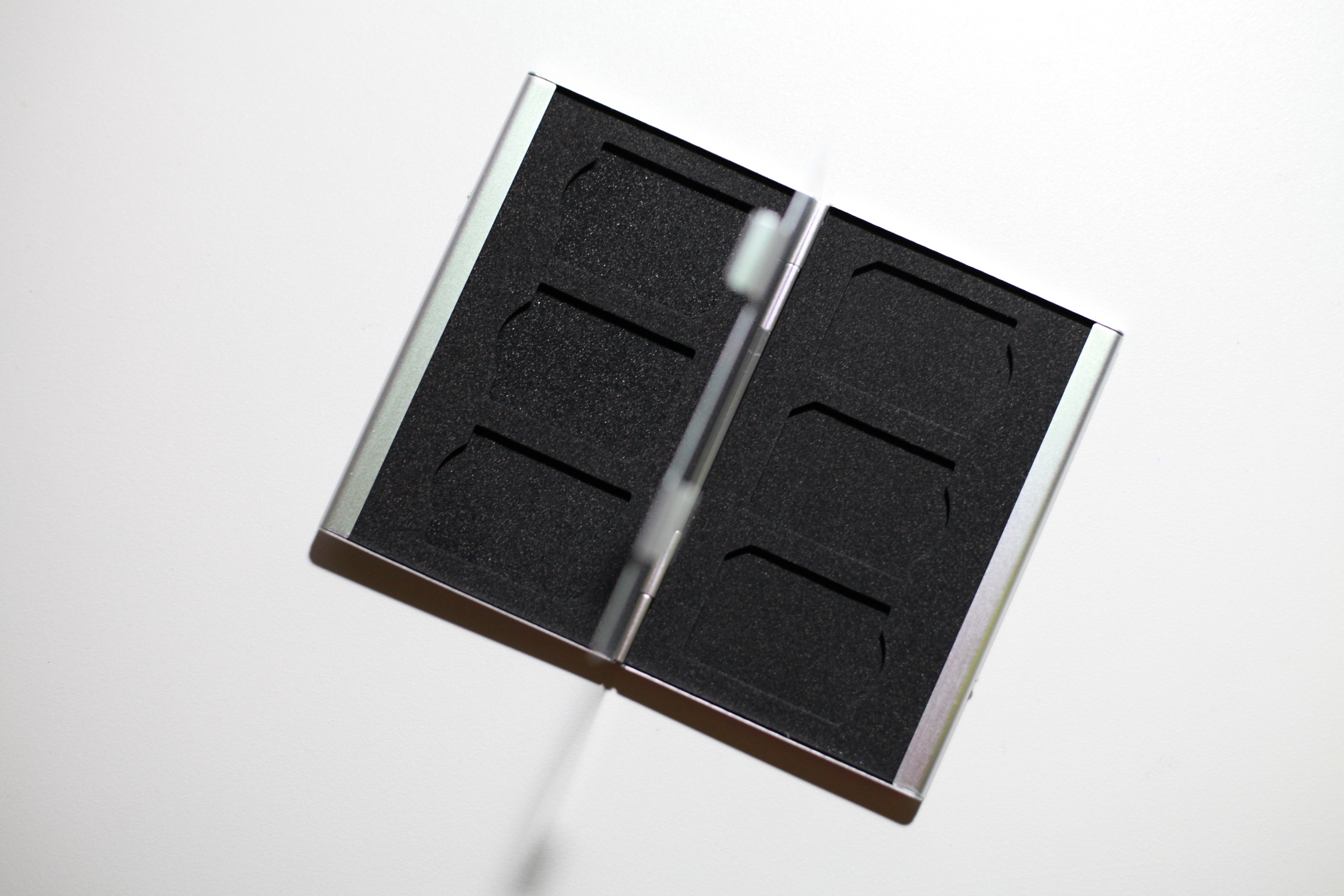 ตลับอลูมิเนียมใส่เมมโมรี่การ์ด CF SD