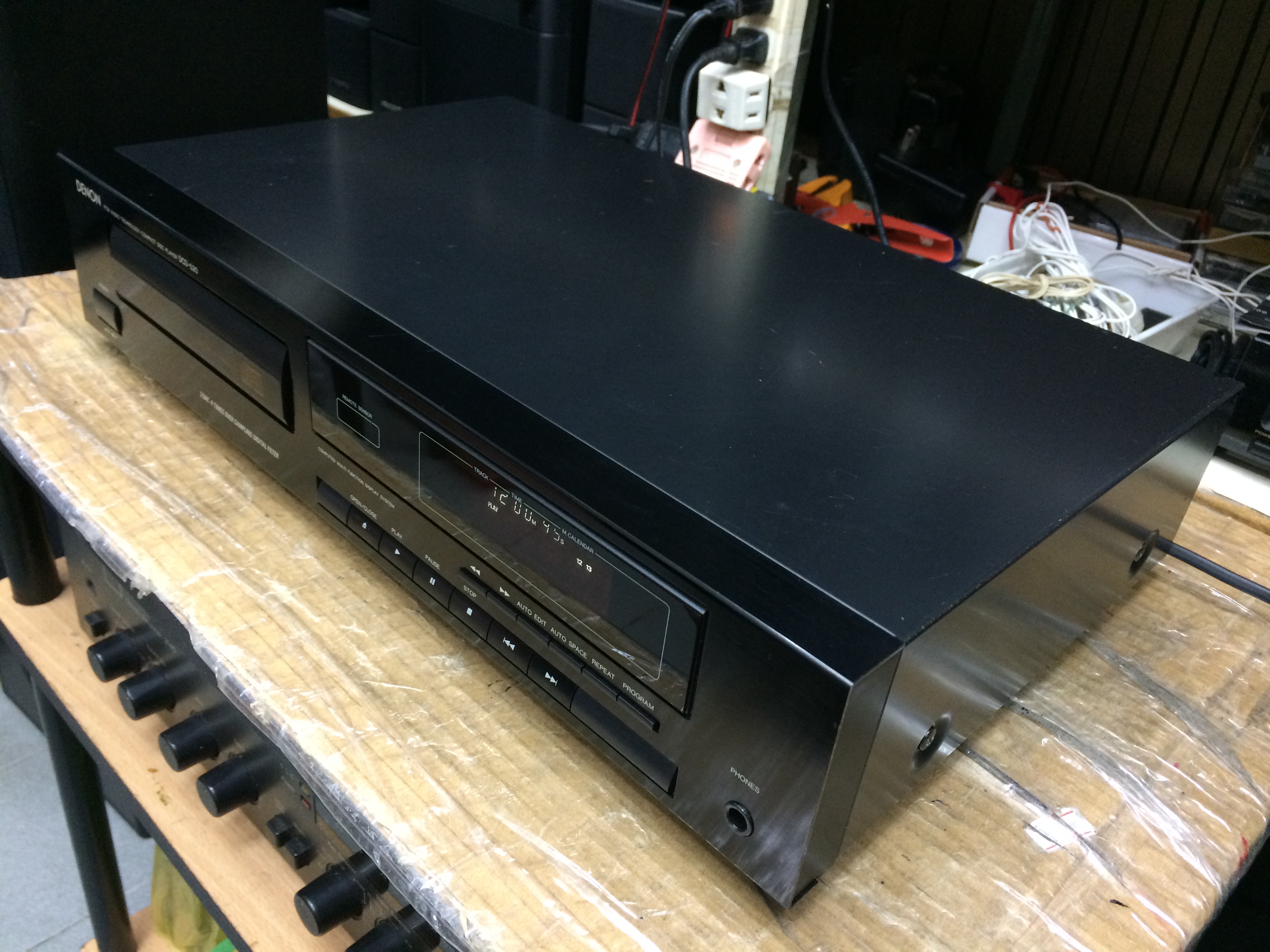 เครื่องเล่น CD Denon DCD-520