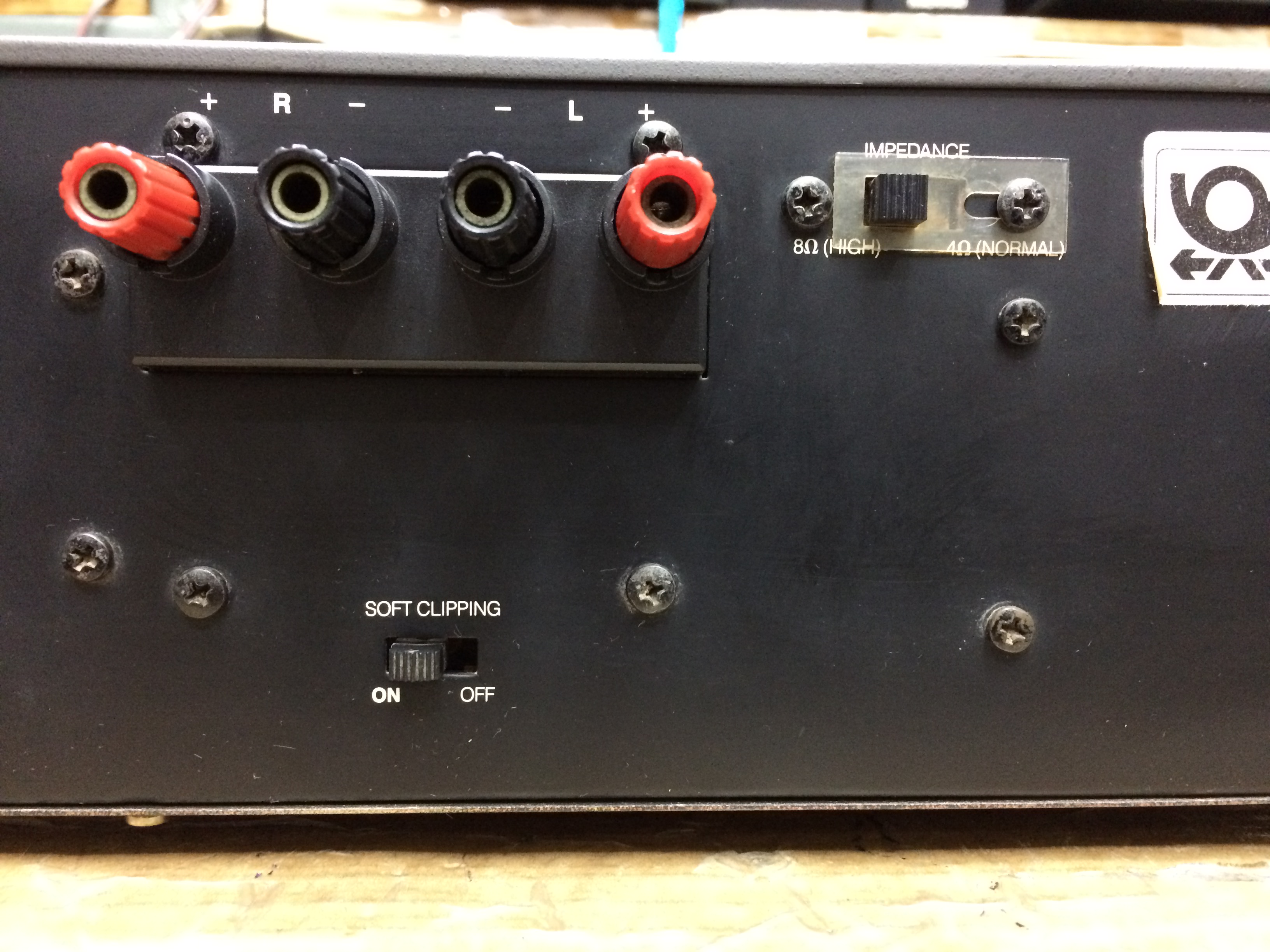 NAD 2240PE Stereo Power Amplifier