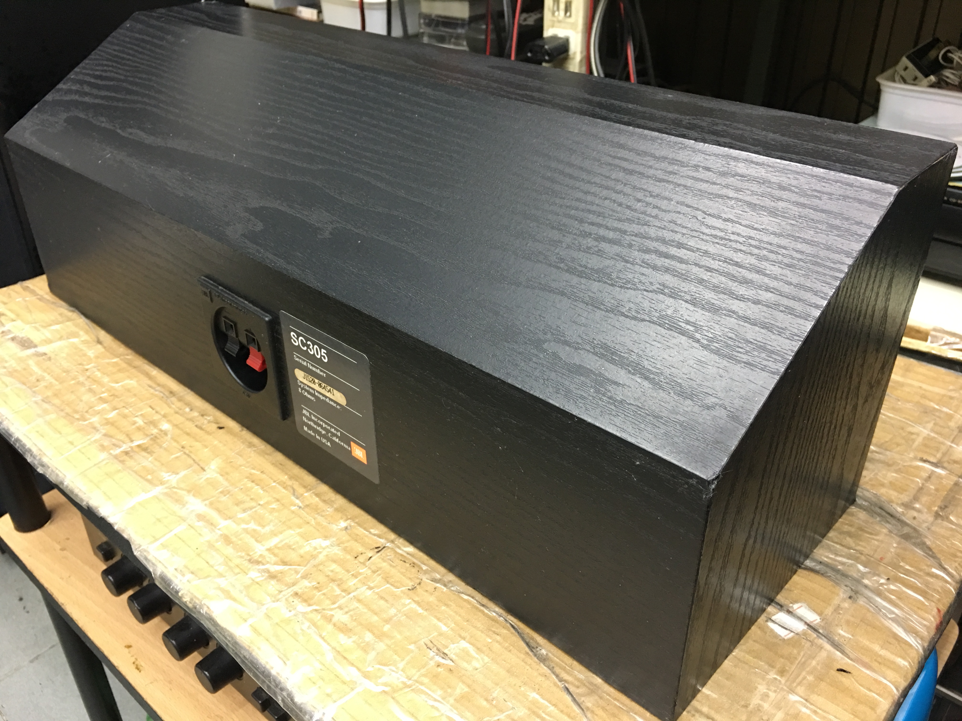 JBL SC305 Center Speaker