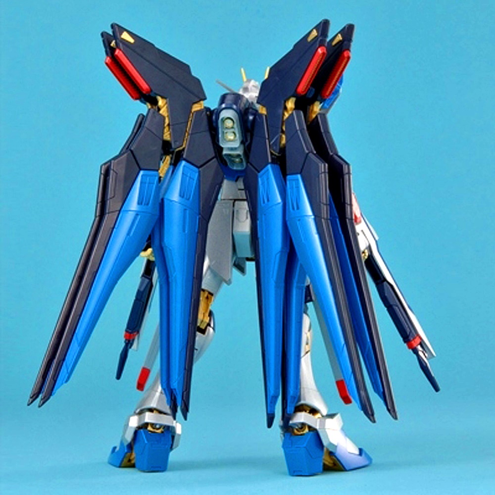 BANDAI MG 1/100 STRIKE FREEDOM GUNDAM EXTRA FINISH VERSION สไตร์ค ฟรีดอม กันดั้ม EXF โมเดล กันดั้ม กันพลา PS TOYLAND
