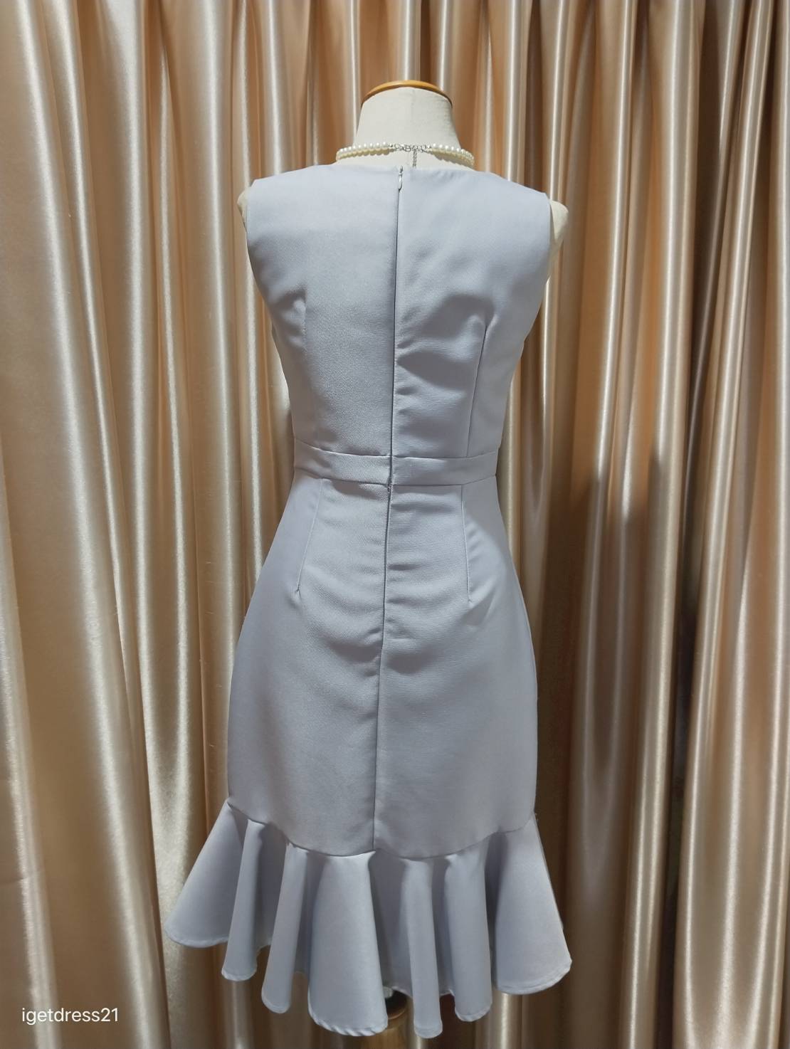 (PRE-LOVED) ชุดราตรีสั้นสีเทาเเขนกุดชายหางปลา (S) มือ2