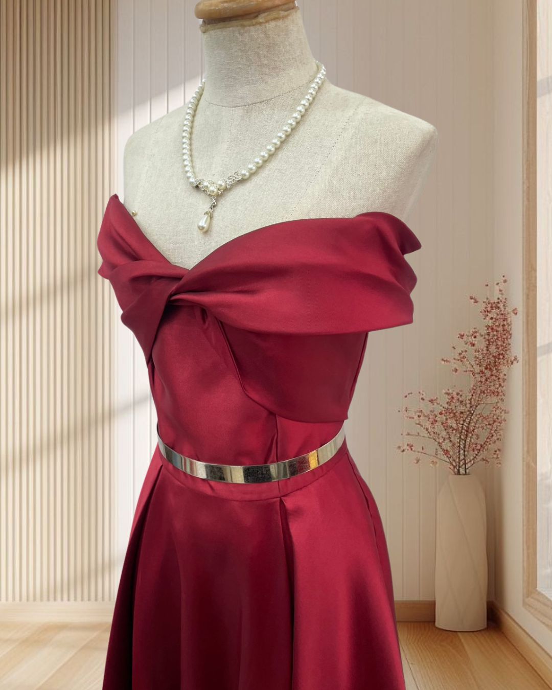 (PRE-LOVED) ชุดราตรียาวสีแดงปาดไหล่+เข็มขัดโบว์ ไซส์S