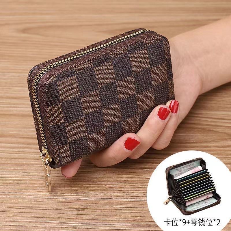 กระเป๋าสตางค์ ใบสั้น ใส่เหรียญได้ ราคา 22