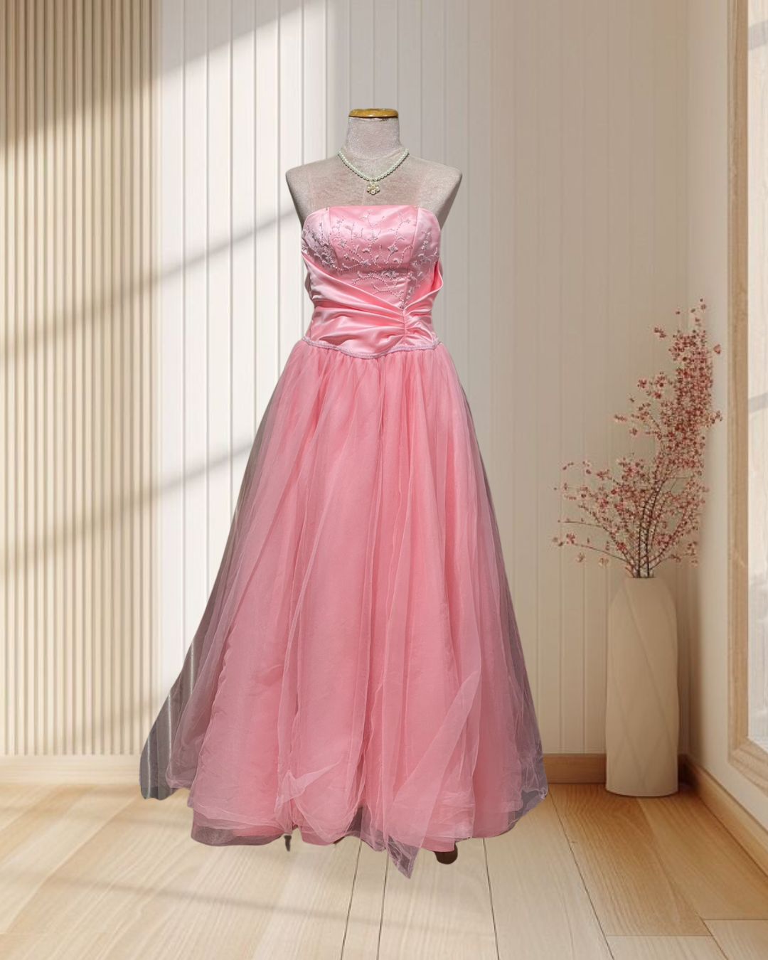 (PRE-LOVED) ราตรียาวสีชมพู งานเจ้าหญิงเกาะอก กระโปรงผ้ามุ้ง ไซส์ XS (อก28-30)