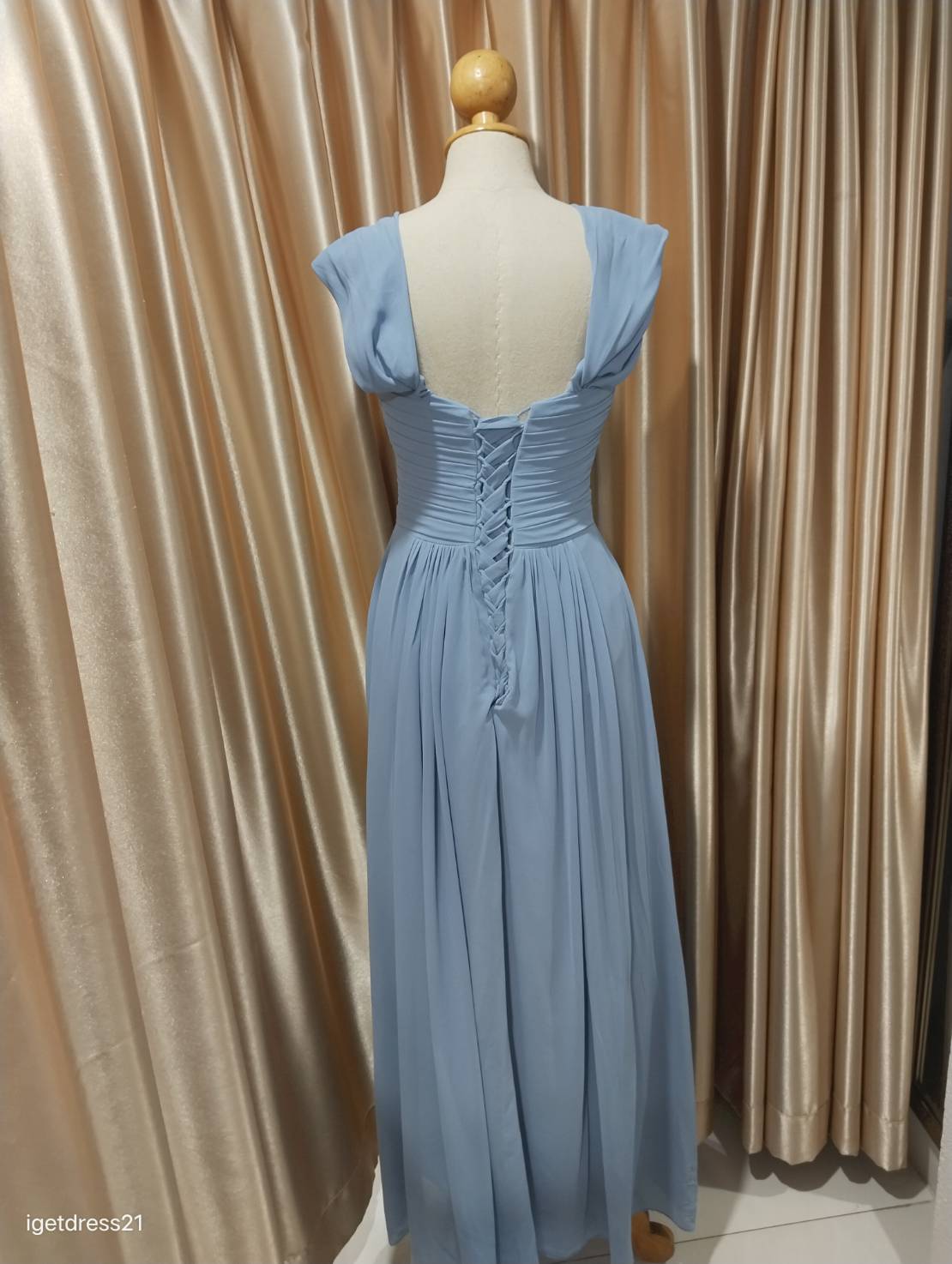 (PRE-LOVED) ชุดราตรียาวสายเดี่ยวชีฟองโอบแขน สีฟ้า 4XL