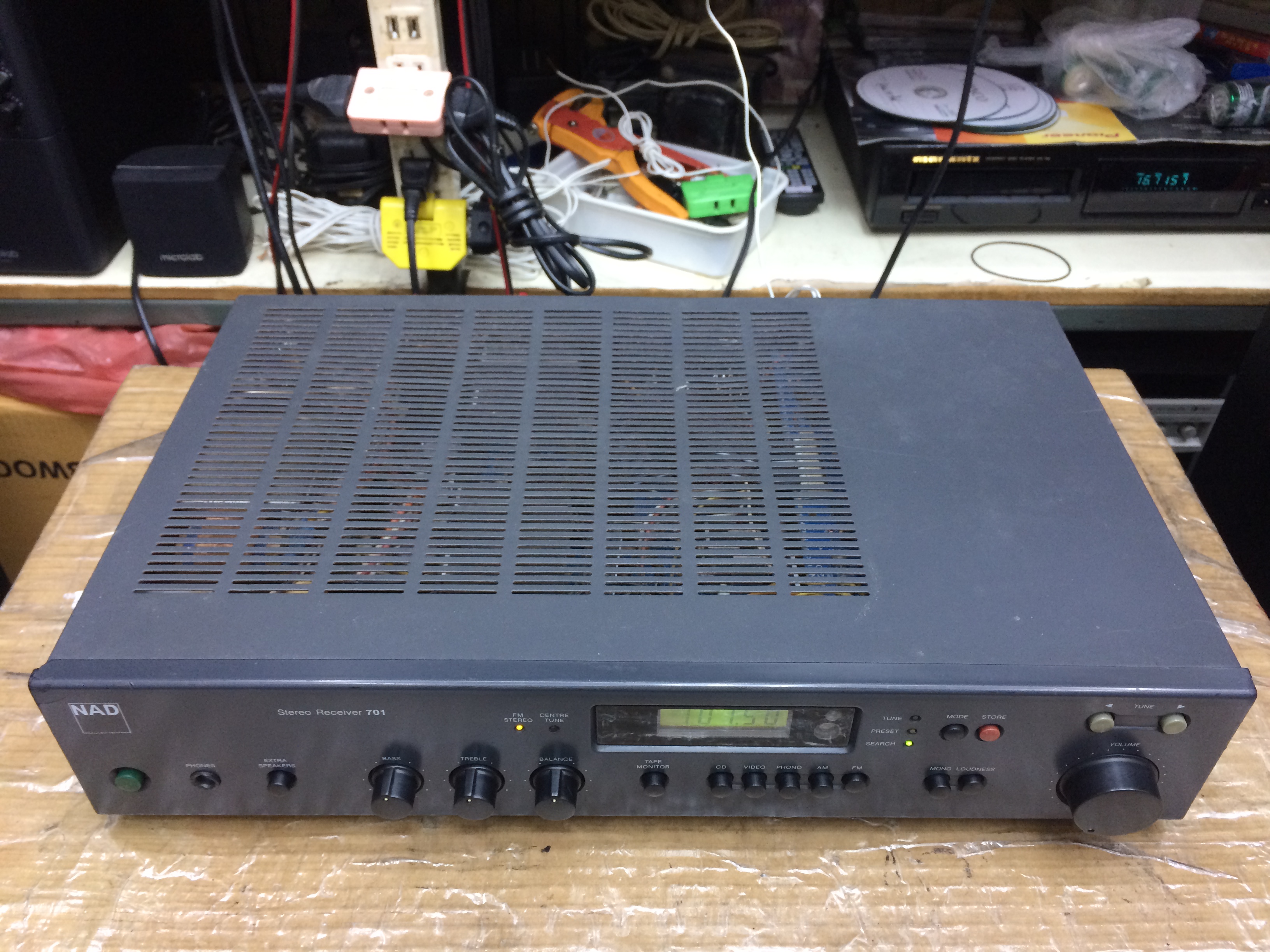 NAD 701 Stereo Receiver