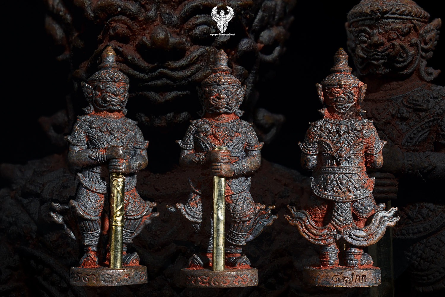 ท้าวเวสสุวรรณจับตะกรุด เนื้อชนวนเทดินไทนตะกรุดเงิน วัดวังหินเขาชะเอม หลวงพ่อฟู ปลุกเสก