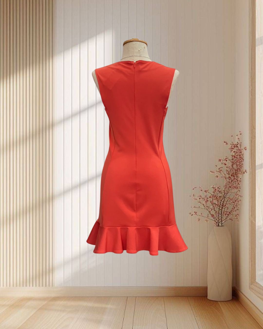 (PRE-LOVED) ราตรีสั้นสีส้ม แขนกุด แต่งชายกระโปรงหางปลา ไซส์ M