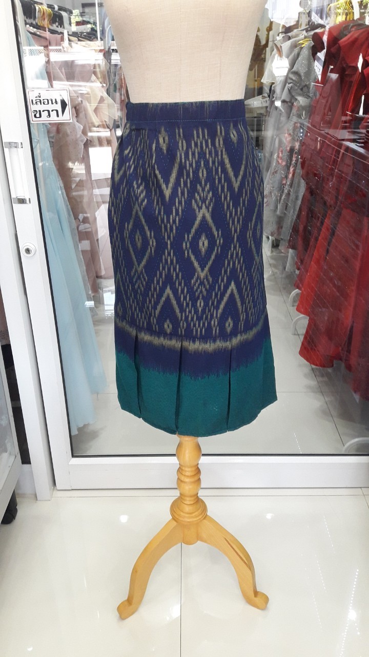 กระโปรงสั้นผ้าไทยสีเขียวเข้ม