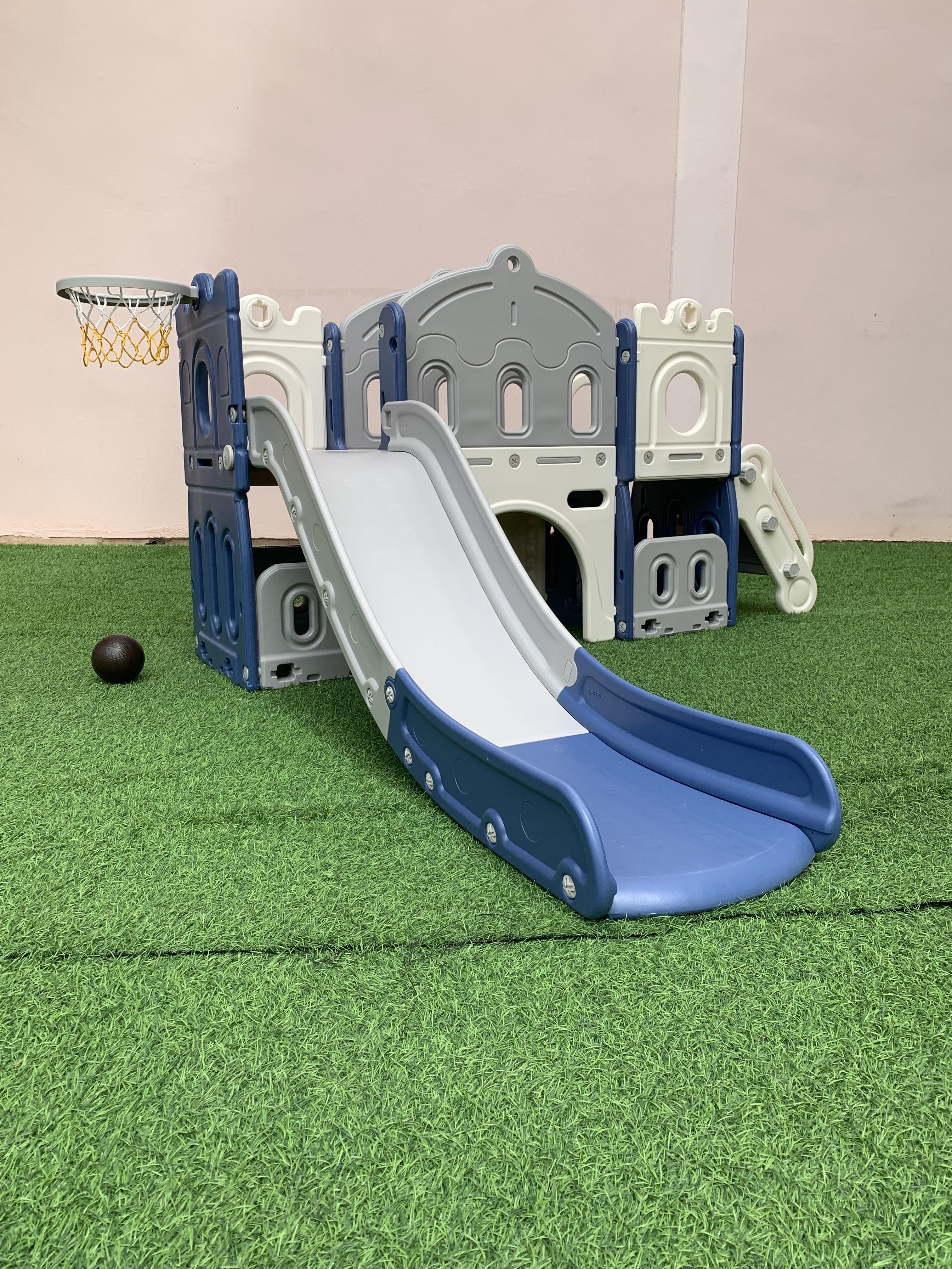 สะพานหนูน้อย และสไลเดอร์สีน้ำเงิน