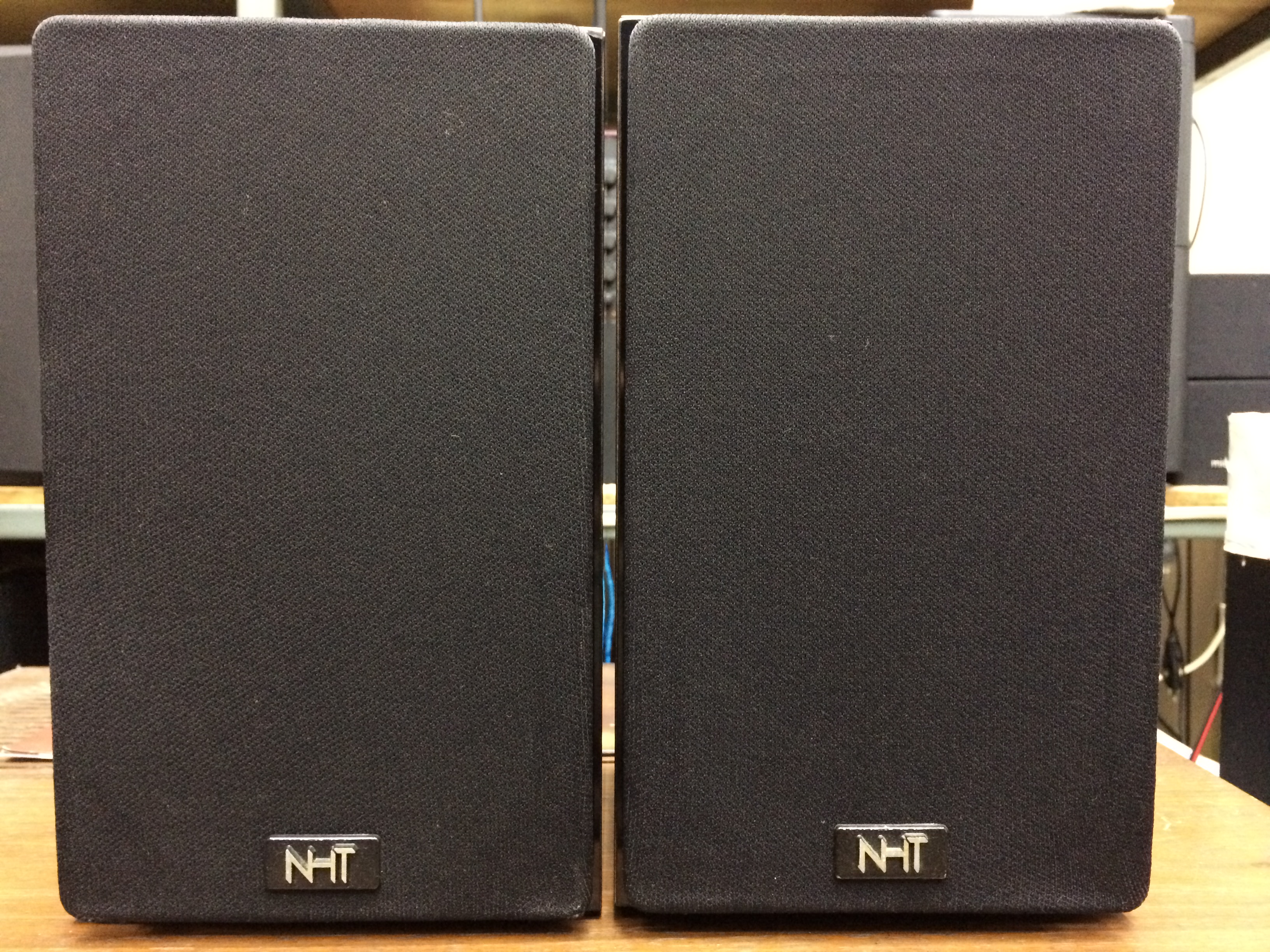 ลำโพงวางหิ้ง NHT Super Zero 2.1