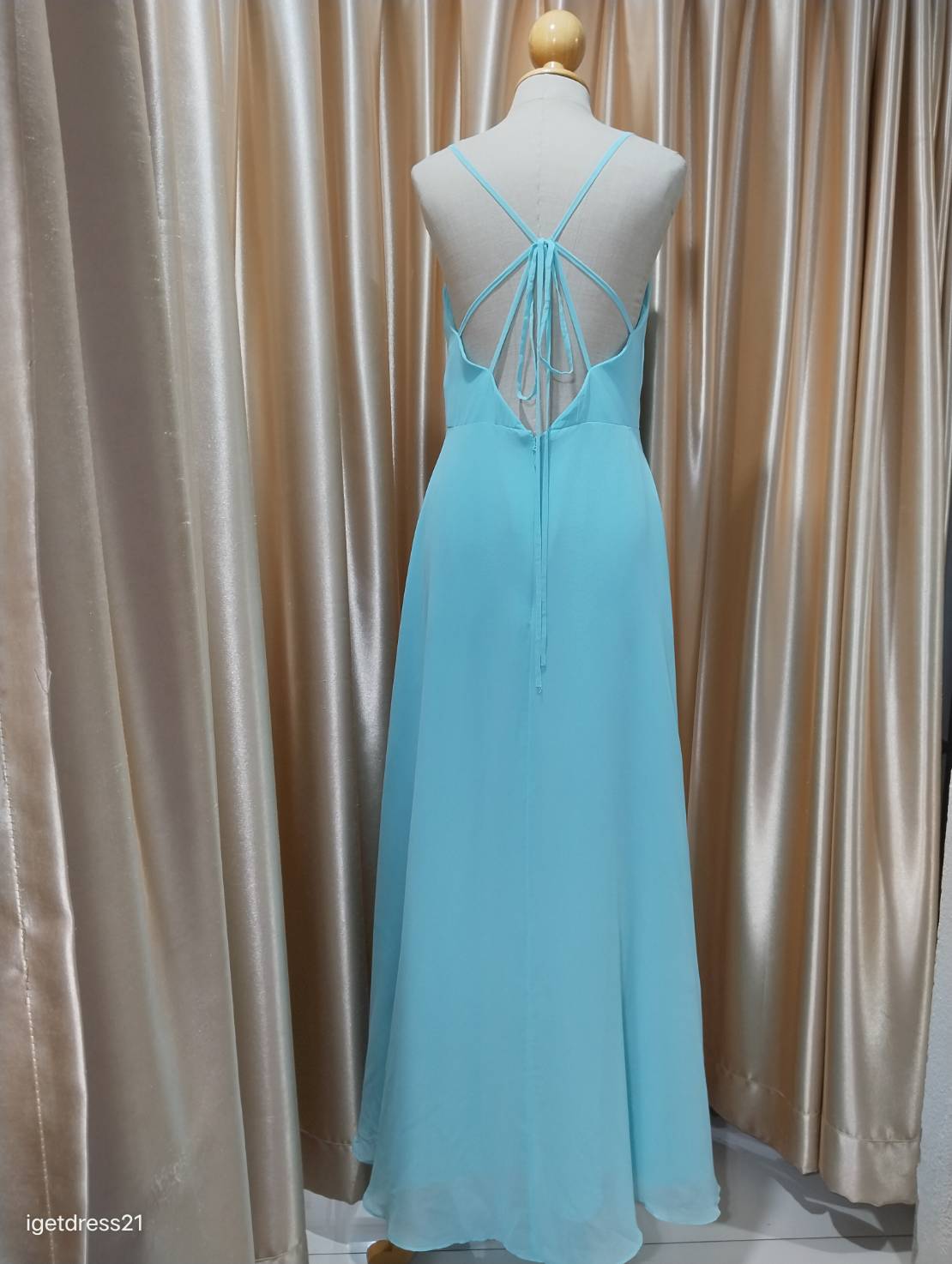 (PRE-LOVED) ชุดราตรียาวสายเดียว สีฟ้า ไซส์ M