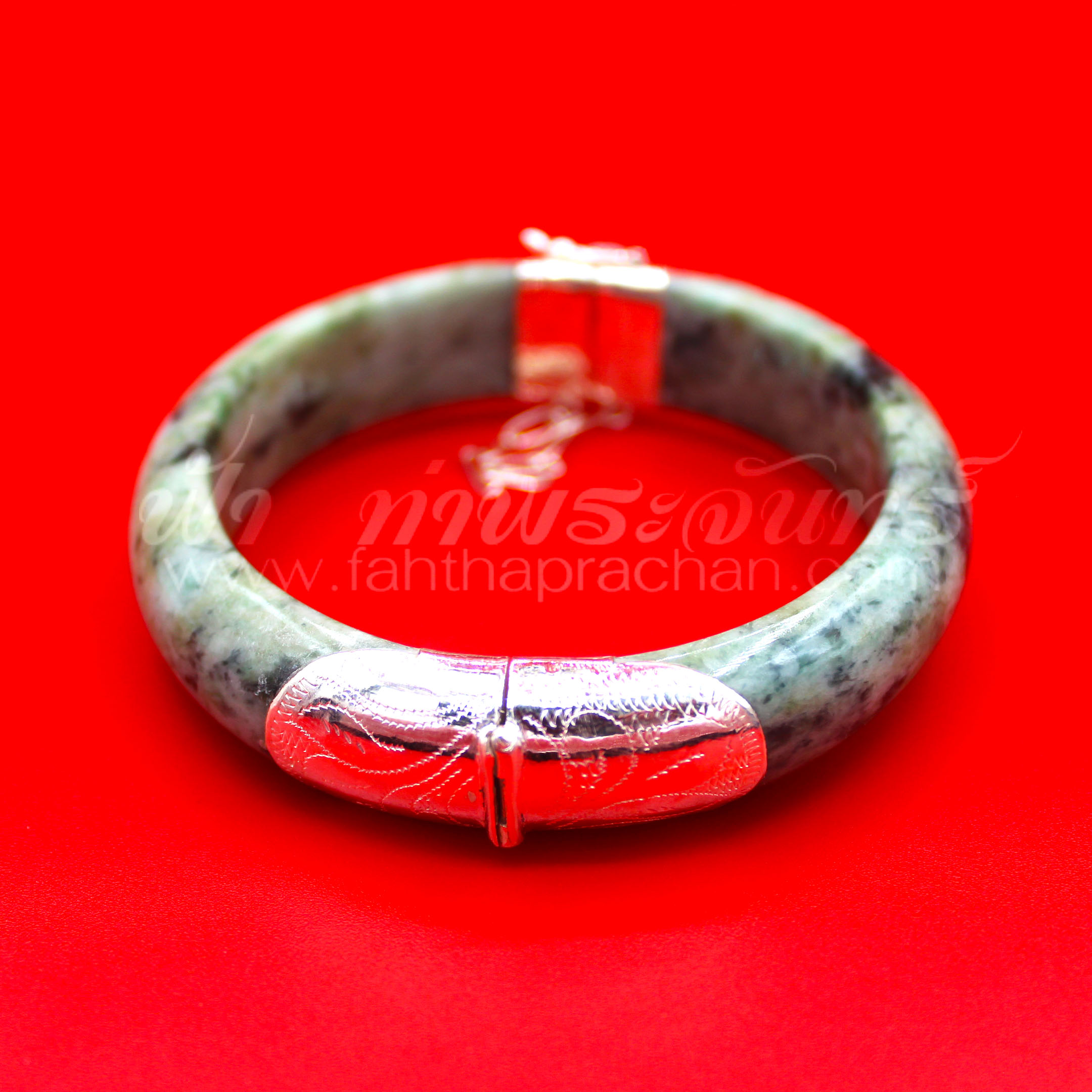 กำไลข้อมือหยกหุ้มเงินแท้ 92.5% หัวฝังพลอยทับทิม