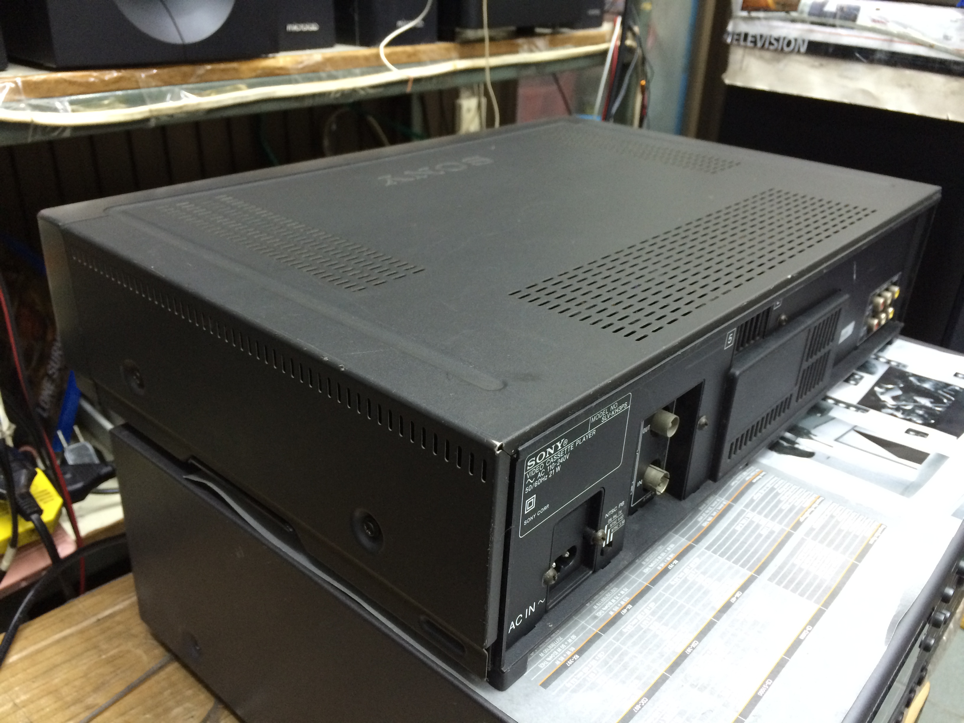 เครื่องเล่นวีดีโอเทป VHS , VDO Sony รุ่น SLV-KH3