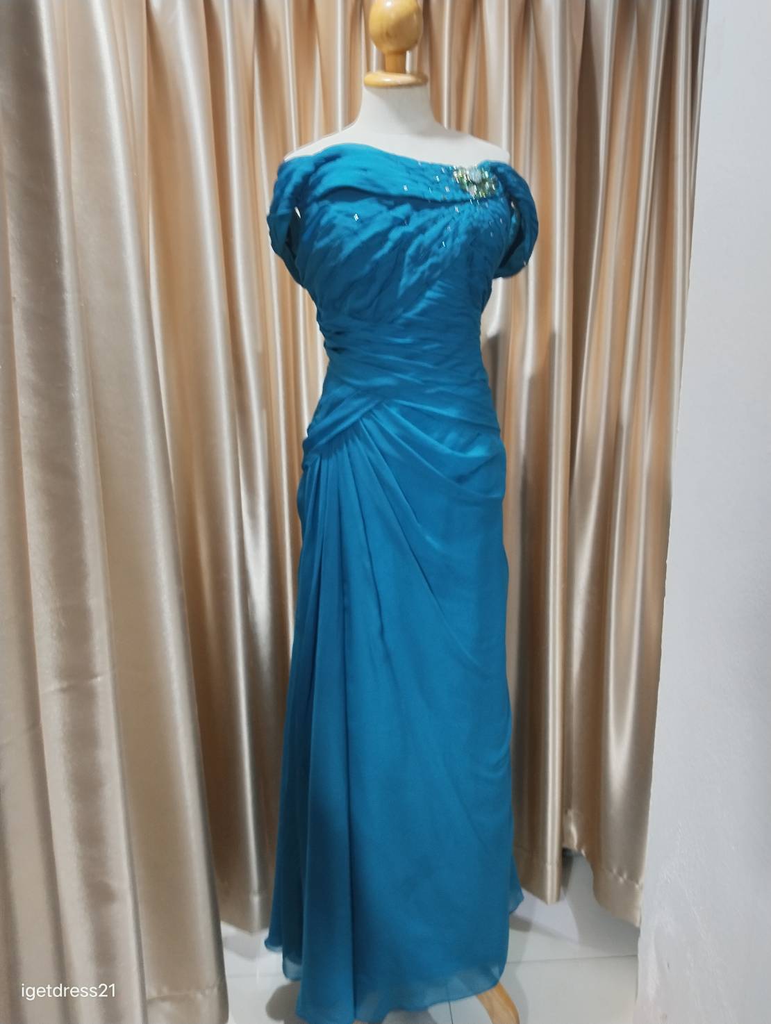 ชุดราตรียาวสีเขียวแม่ 2XL