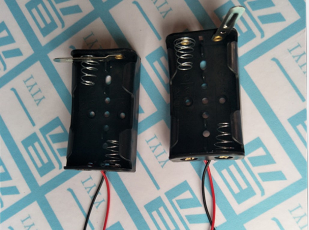 ลังถ่านขนาด AA*2 ก้อนแบบมีสะพานไฟ