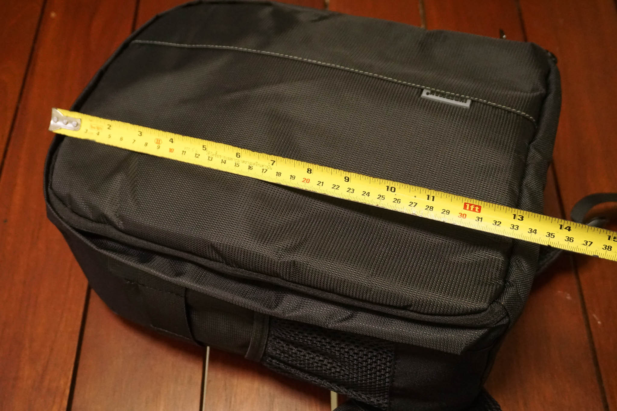 กระเป๋ากล้องยี่ห้อ IDM รุ่น DL-B202 สำหรับใส่กล้องและเลนส์