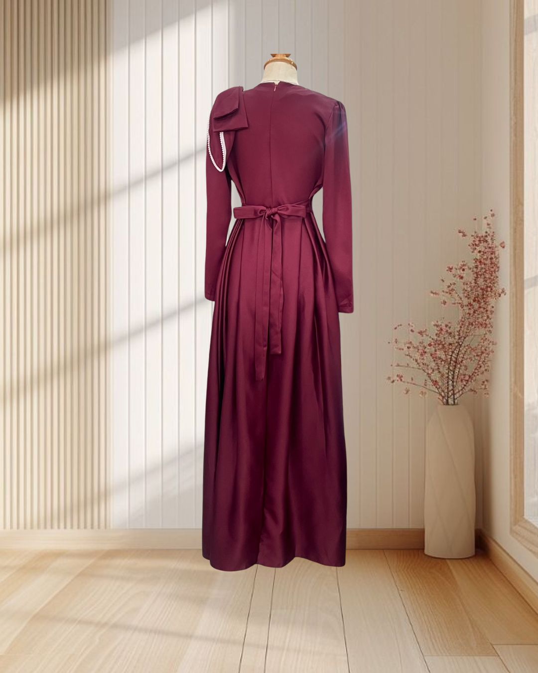 (PRE-LOVED) ราตรียาวสีแดง แขนยาว แต่งคอปกผ้าพันคอลูกไม้ ไซส์ L