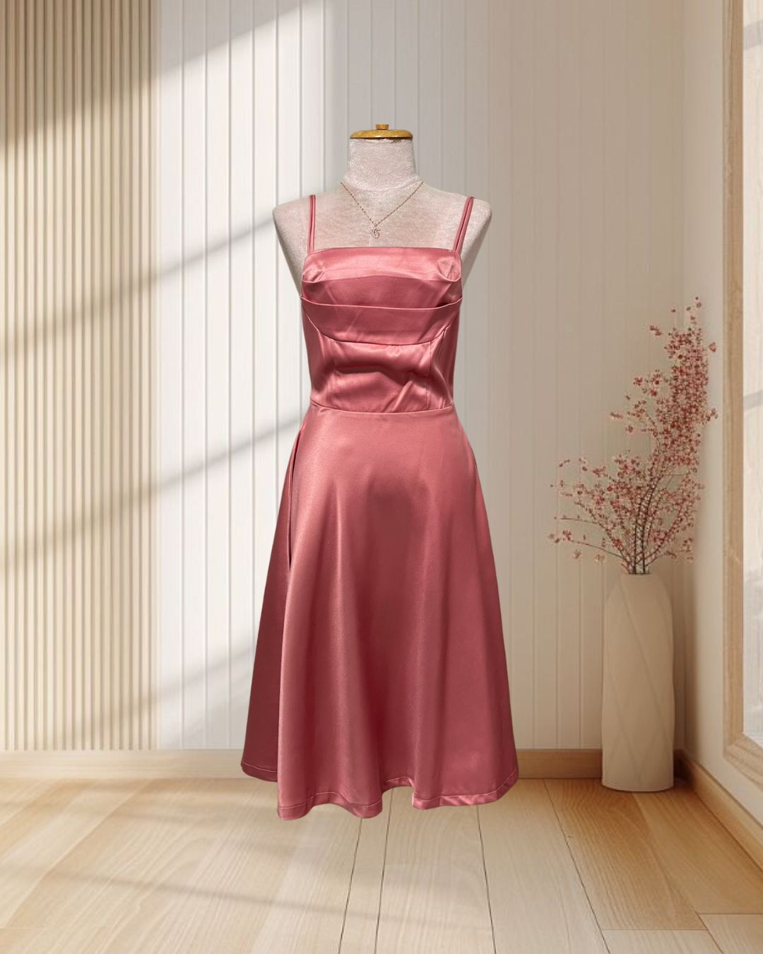 ราตรีสั้นสายเดี่ยวอกจับจีบกระโปรงบาน S