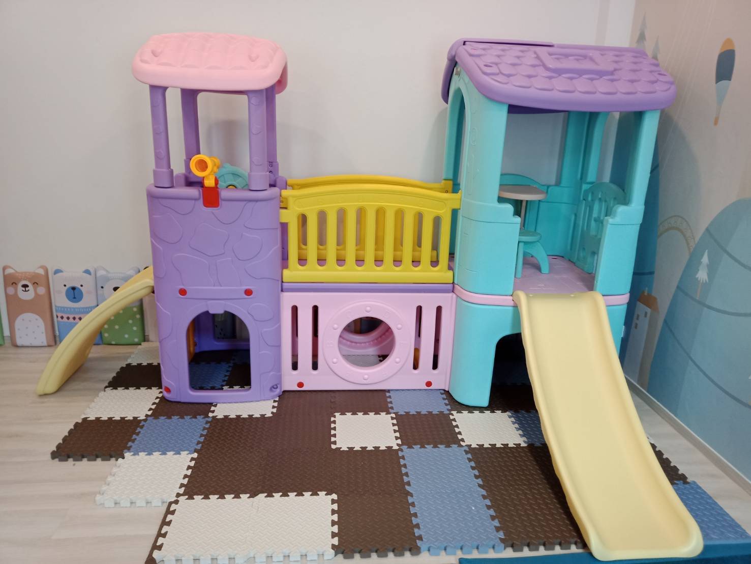 บ้านน้อยสองชั้น (สีหวาน)