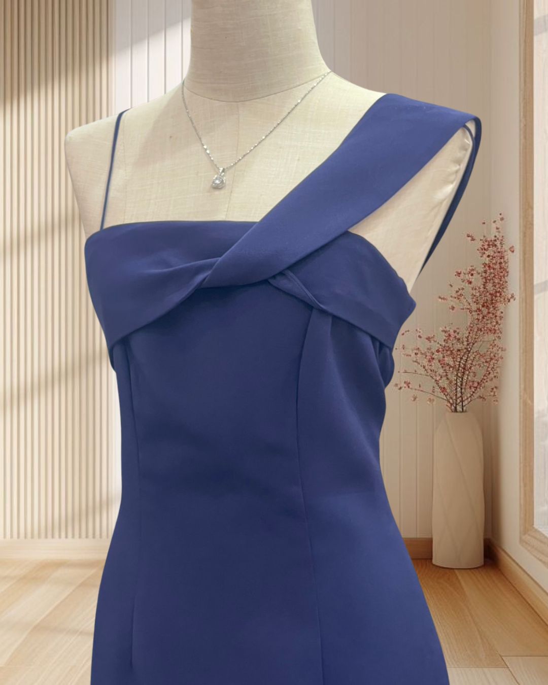 ราตรีสั้นสีกรท สายเดี่ยว เกี่ยวไหล่ ผ้าเปเป้ ไซส์ L