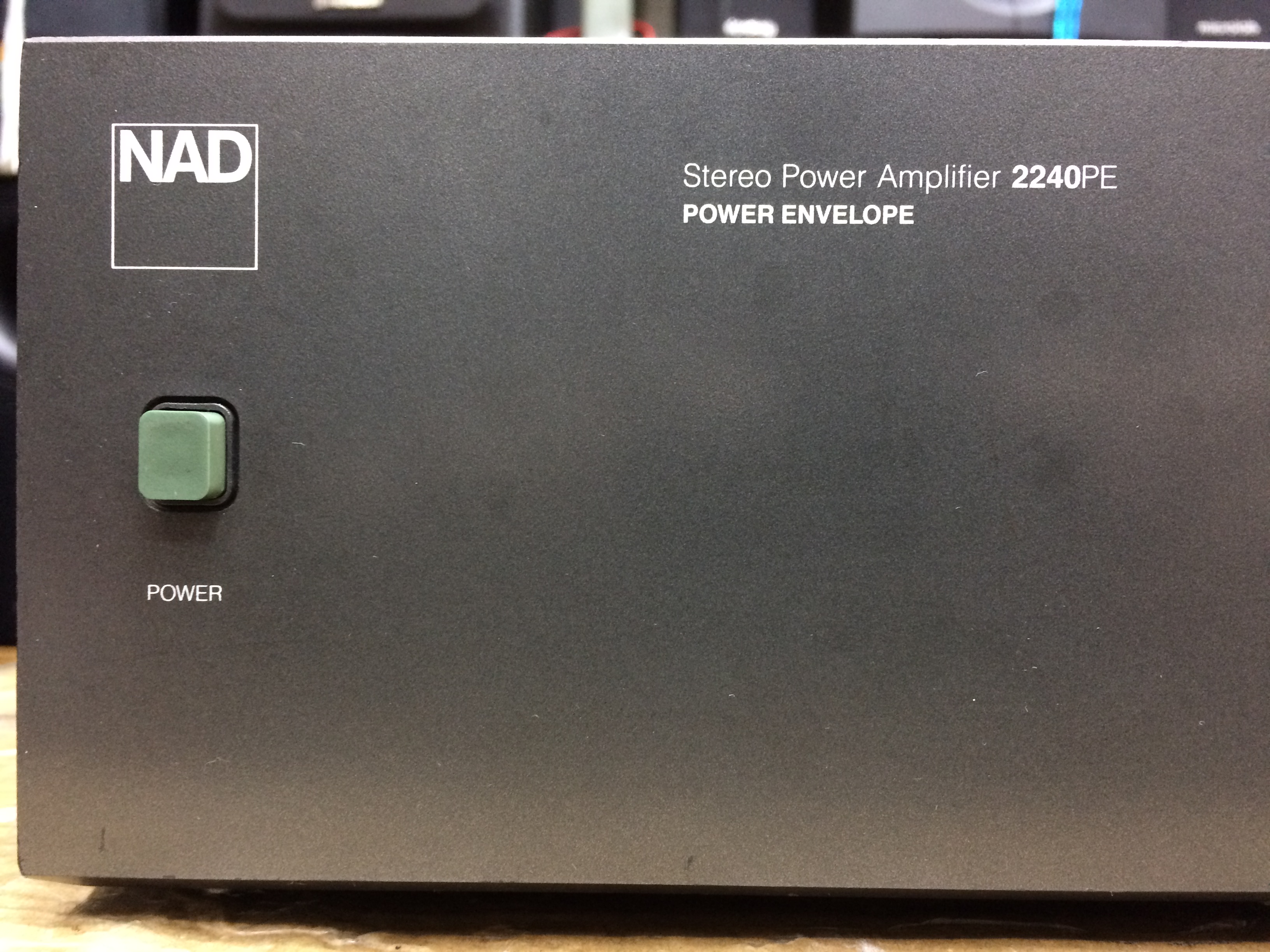 NAD 2240PE Stereo Power Amplifier