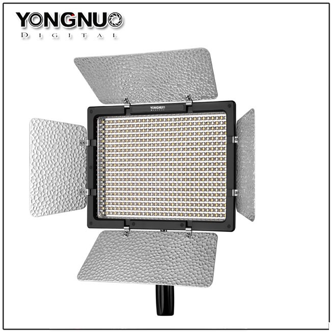 YONGNUO YN600L LED Video Light ราคาถูก (ราคาเฉพาะไฟ ไม่รวมแบตเตอรี่และแท่นชาร์จ)