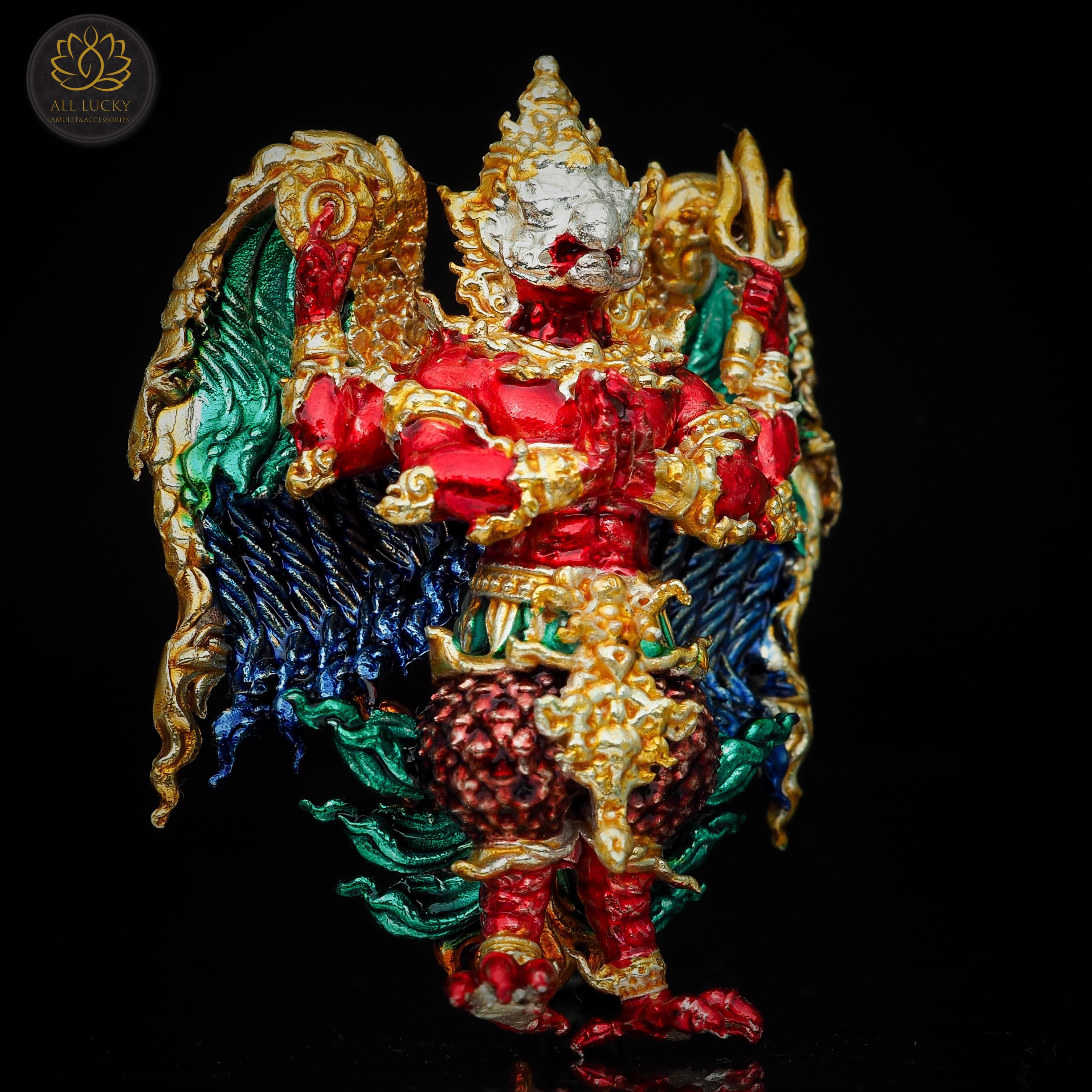 พญาครุฑทรงฤทธิ์สี่กร รุ่น ประธานพร วัดบ้านหนองแวง มหาสารคาม ขนาดสูง 4 cm เนื้อเงินลงยาแดง เลข 77