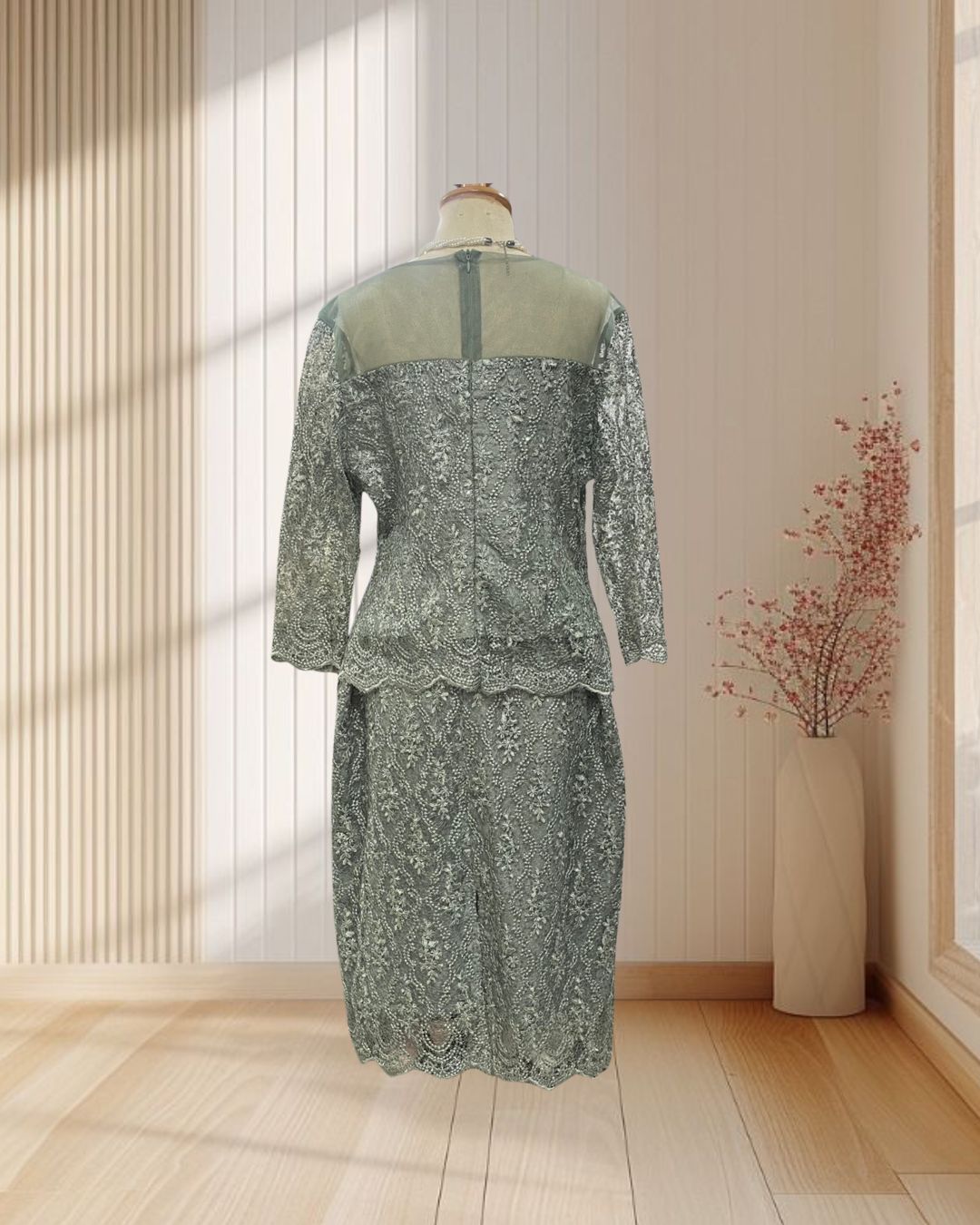 ชุดคุณแม่สีเขียวขี้ม้า ผ้าลูกไม้ + กระโปรงสั้นผ้าลูกไม้ ไซส์ XL