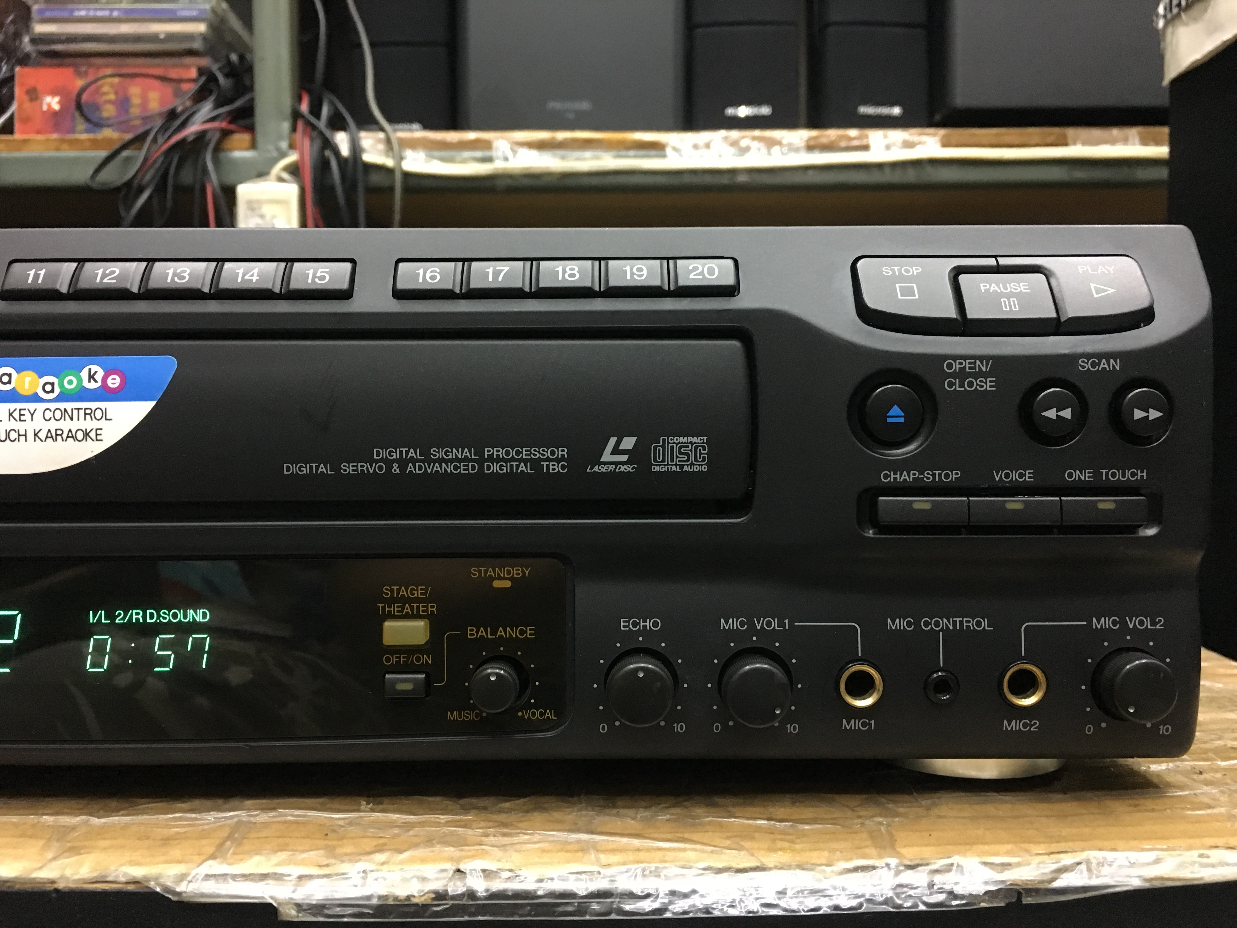 Panasonic LX-K570 Laser Disc Player
