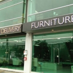 ป้ายอักษรทองแดง ติดไฟออกหลัง ติดตั้งป้ายถนนศรีนครินทร์