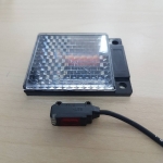 Photoelectric Omron รุ่น E3T-SR24, ระยะ 10-200mm, PNP, Dark-ON, (ชนิดมีแผ่นสะท้อน)