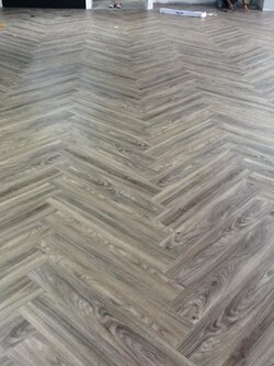 กระเบื้องยางลายไม้